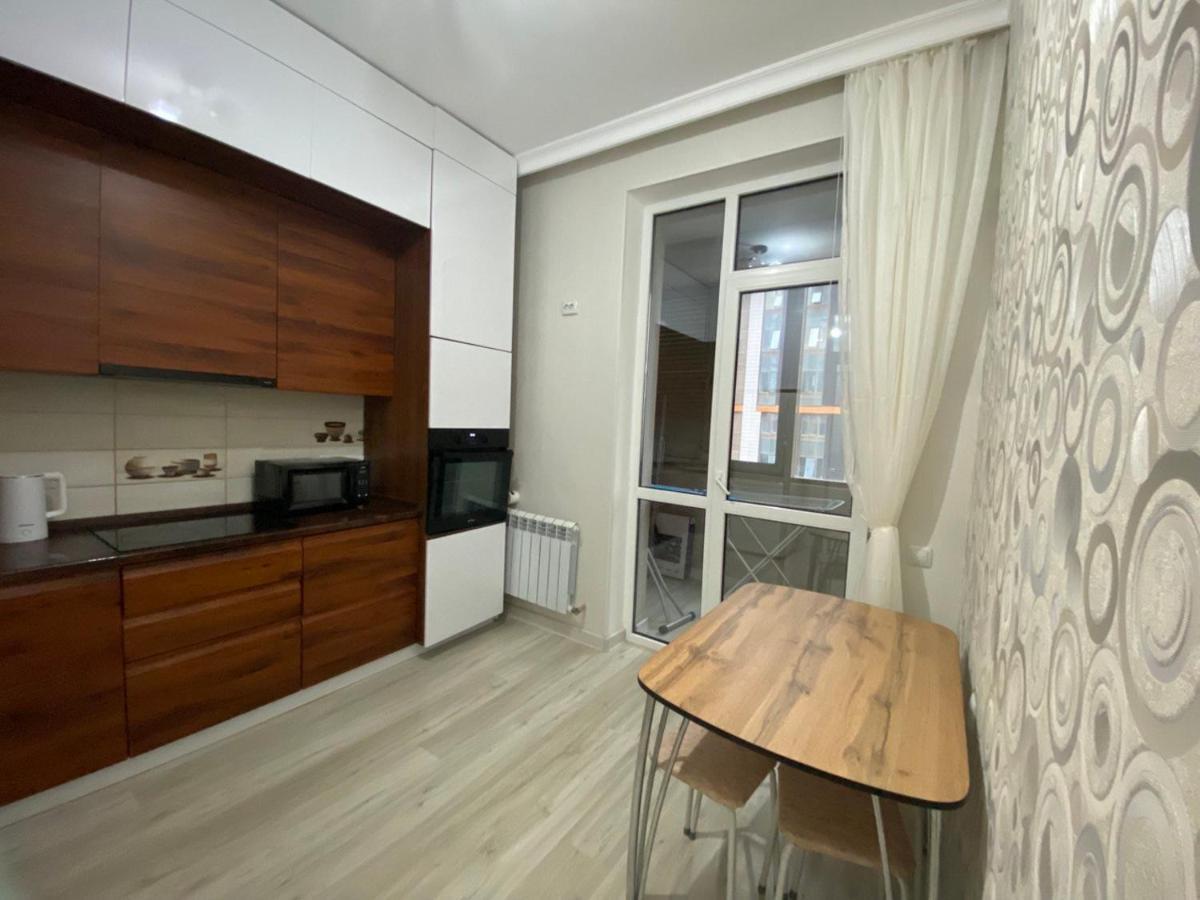 Whitehome In Panorama Park Астана Екстериор снимка