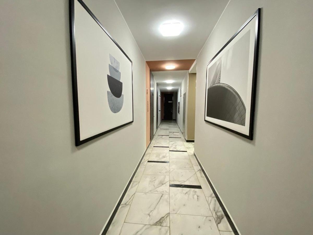 Whitehome In Panorama Park Астана Екстериор снимка