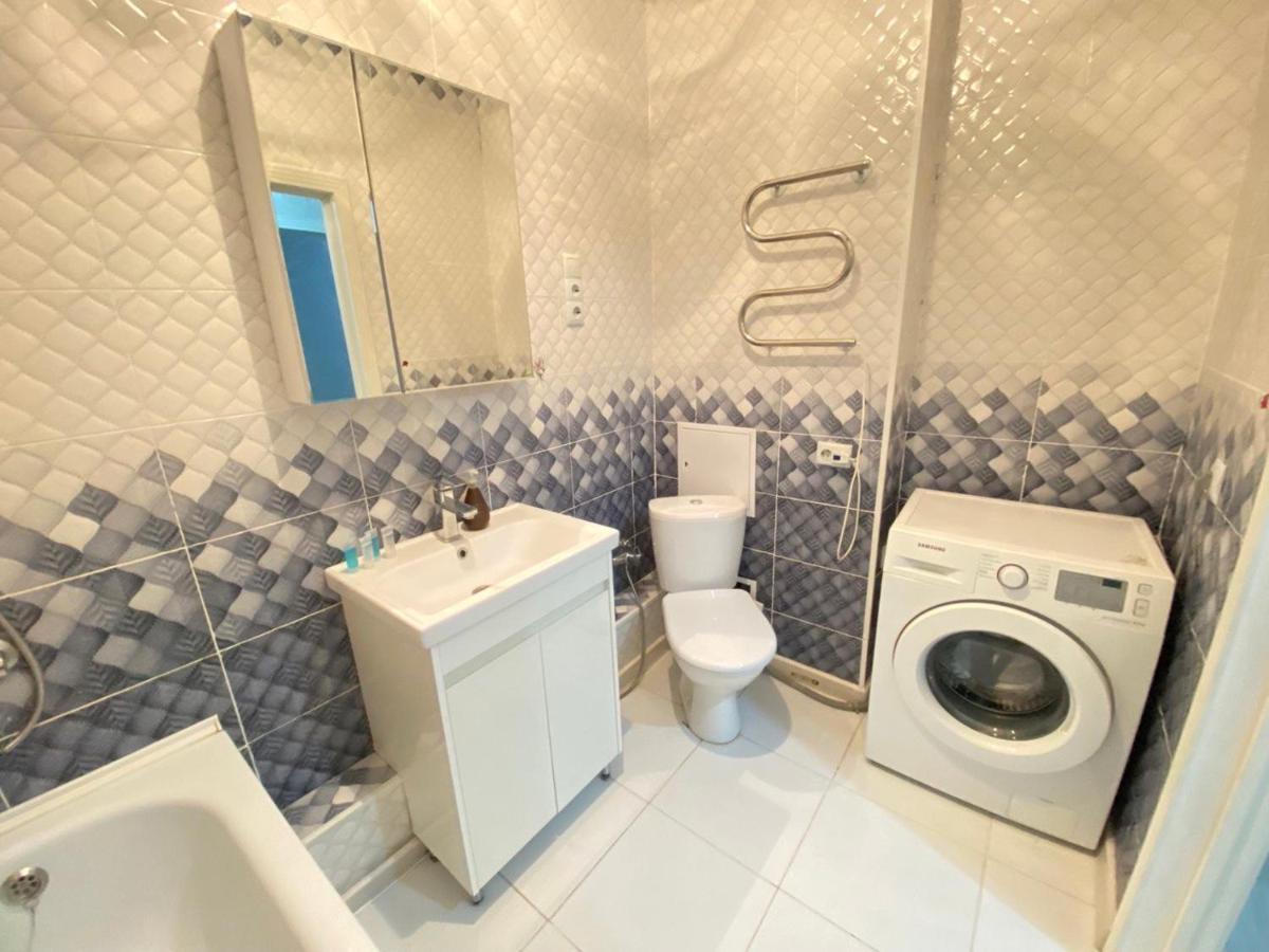Whitehome In Panorama Park Астана Екстериор снимка